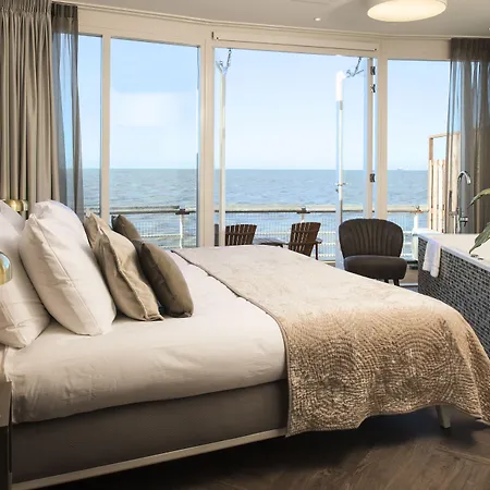 De Pier Suites-3